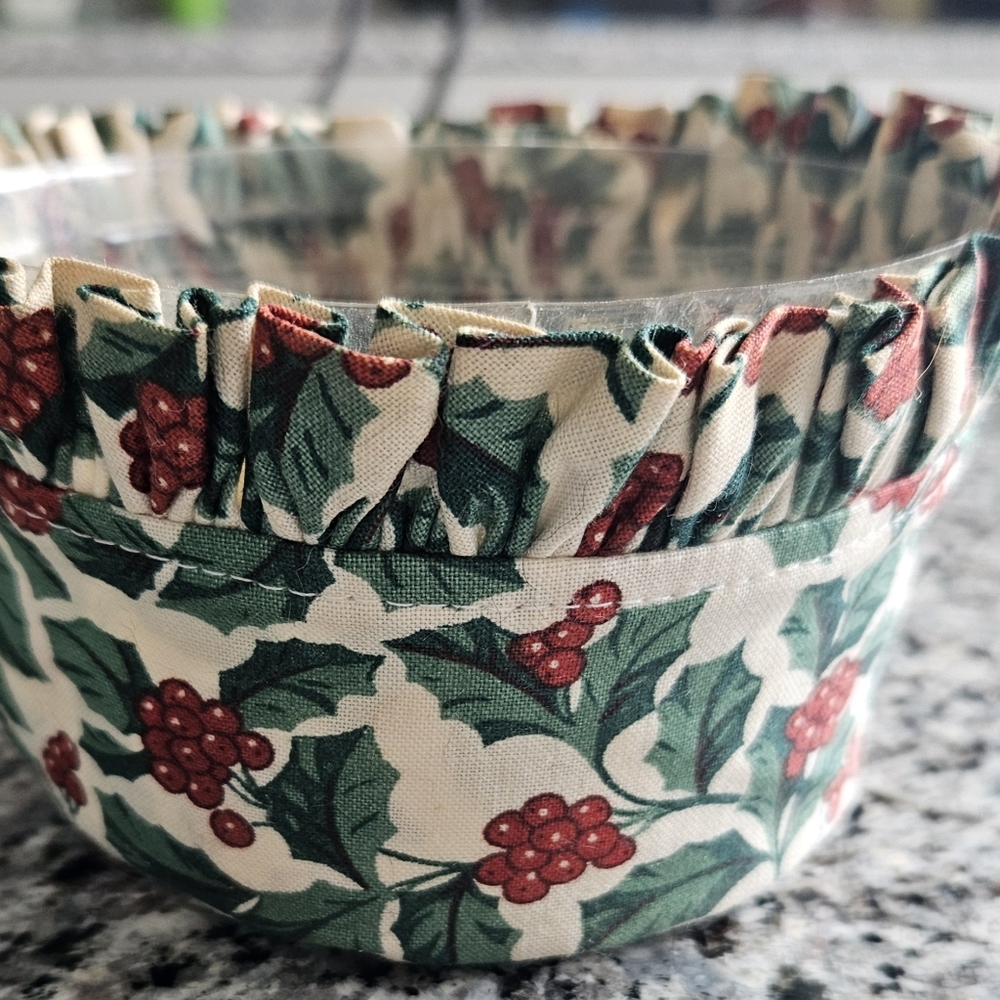 Longaberger Holly Berry Bowl Basket Liner And Protector